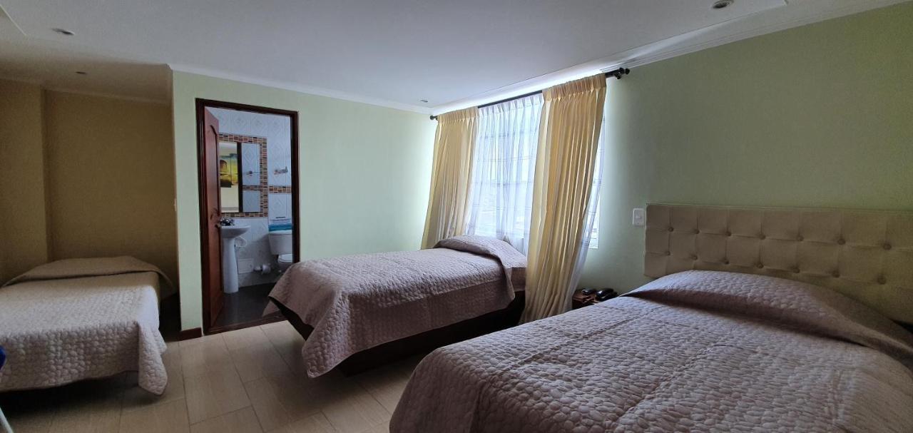 Hotel Dubai 马尼萨莱斯 外观 照片