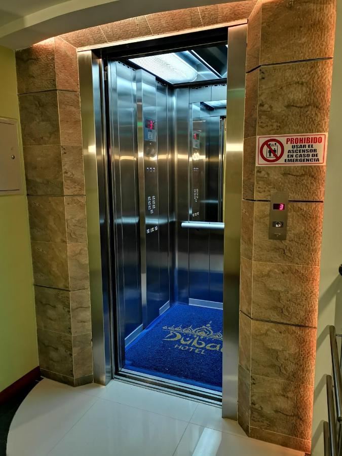 Hotel Dubai 马尼萨莱斯 外观 照片