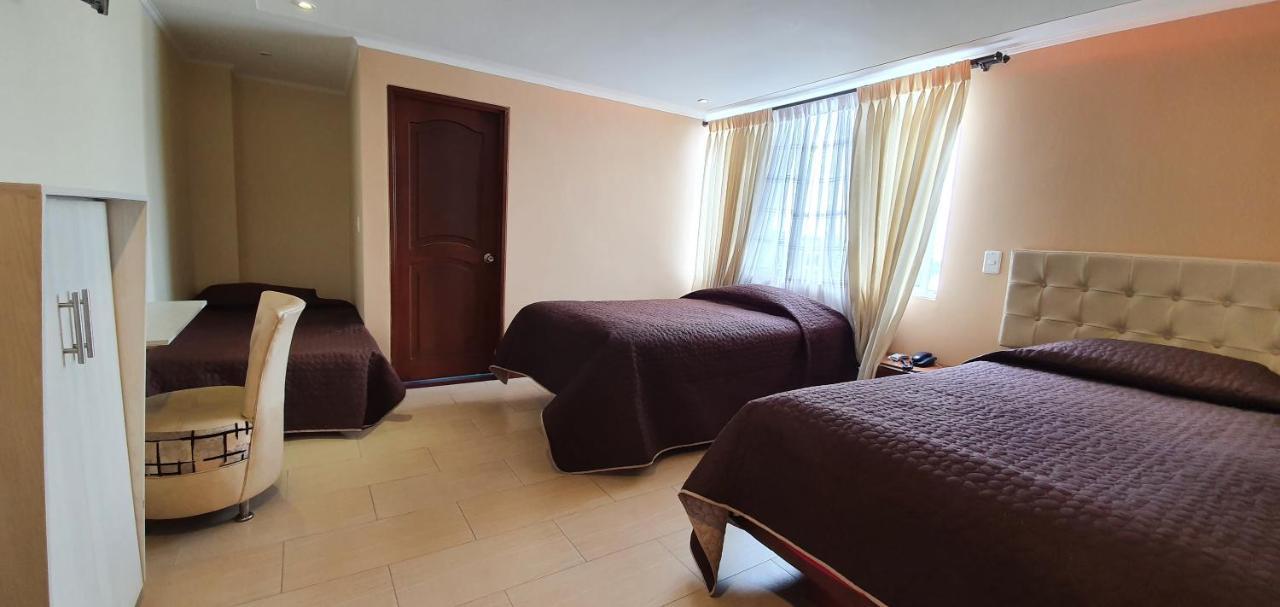 Hotel Dubai 马尼萨莱斯 外观 照片