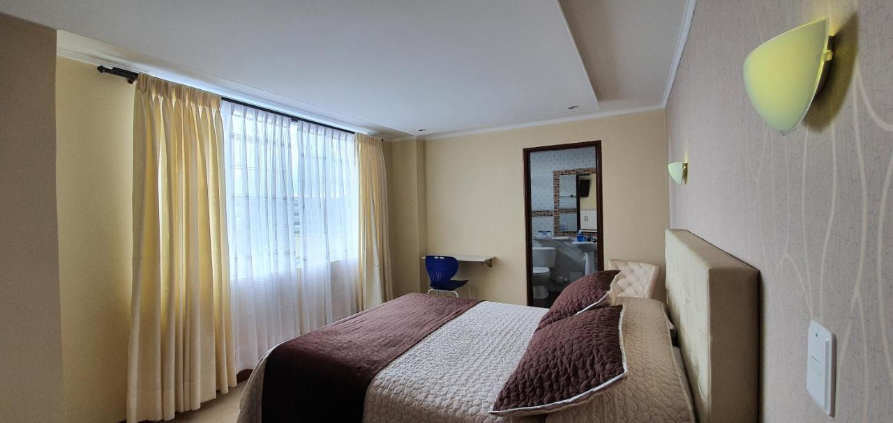 Hotel Dubai 马尼萨莱斯 外观 照片