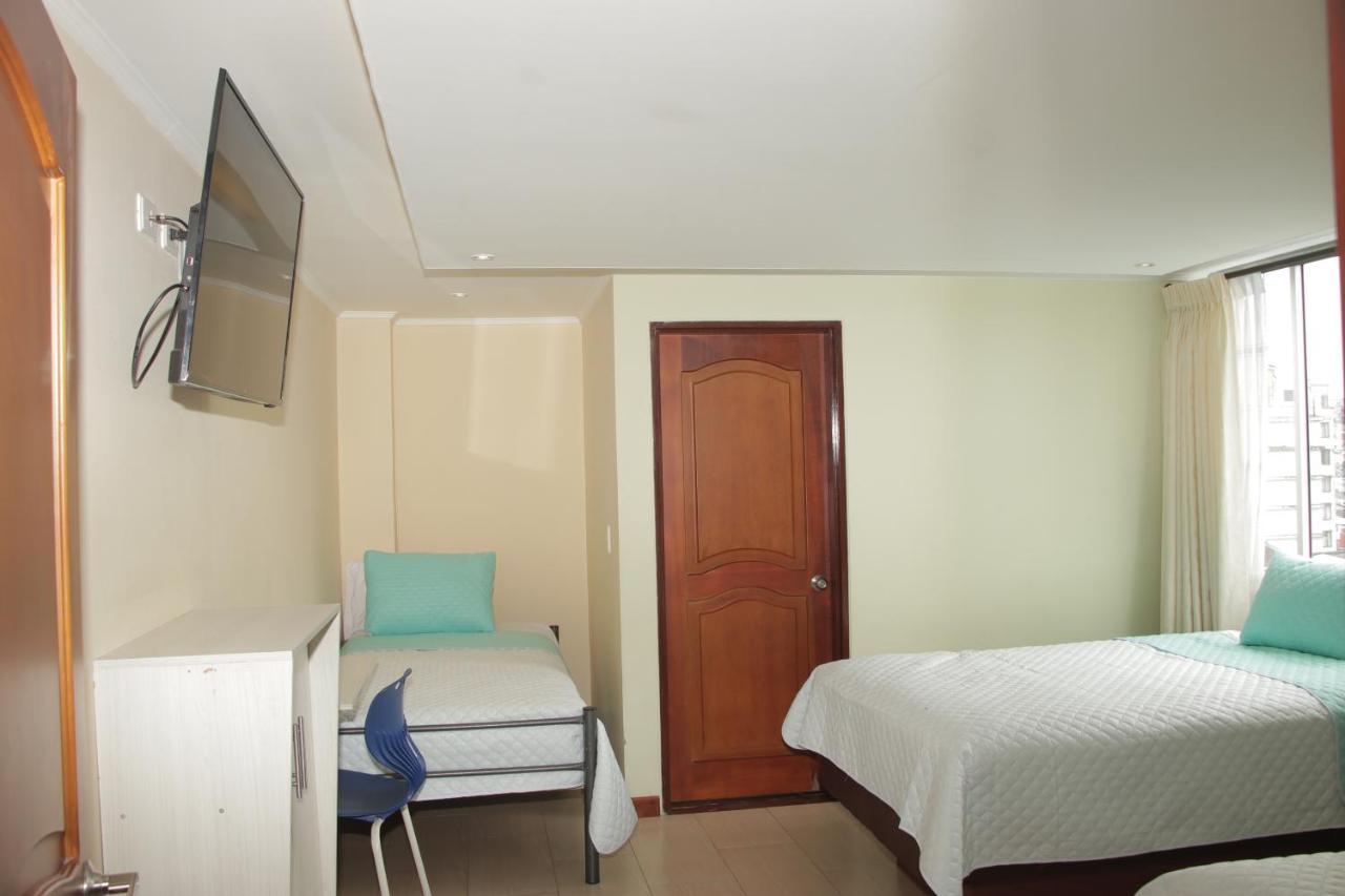 Hotel Dubai 马尼萨莱斯 外观 照片
