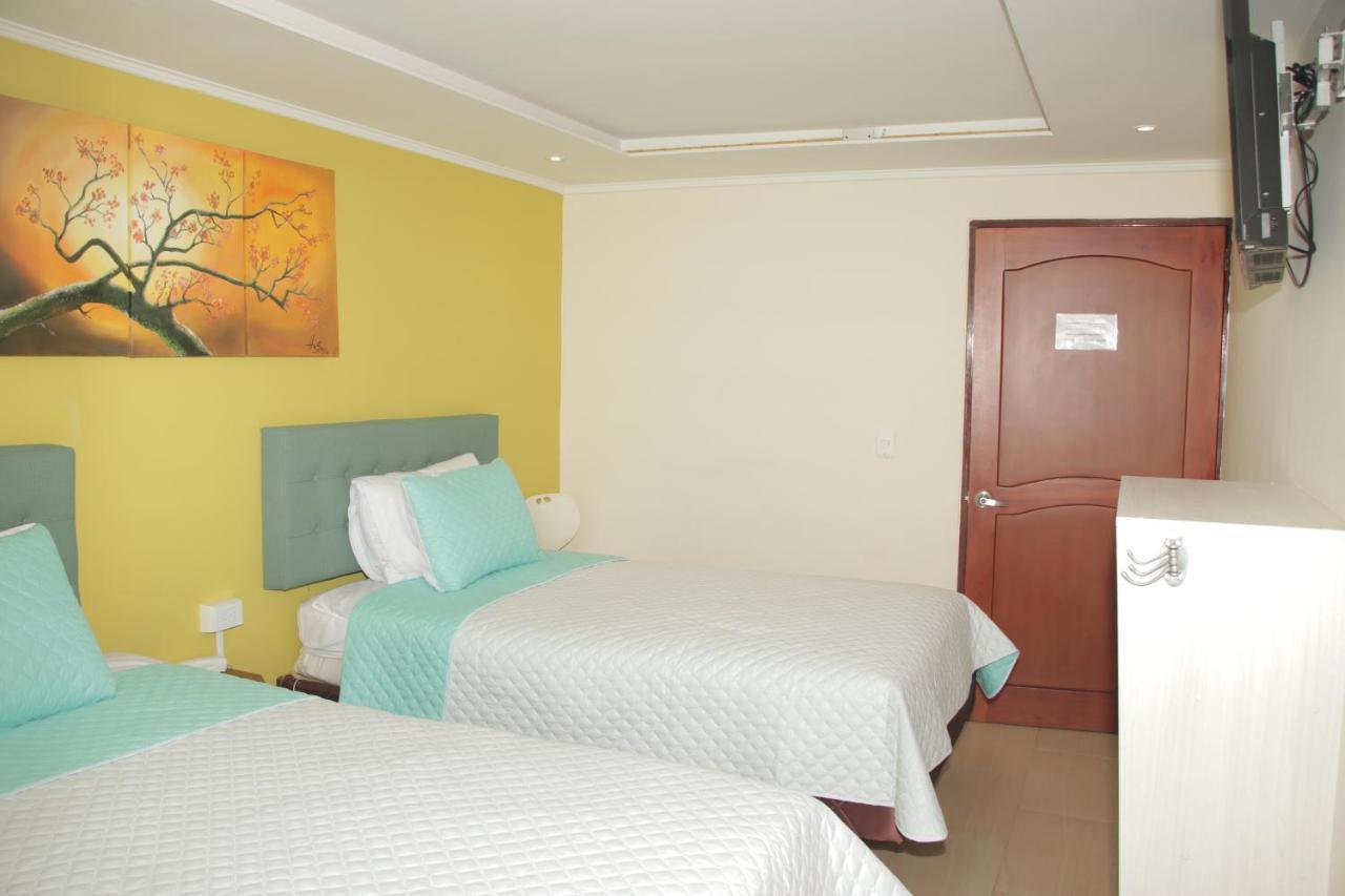 Hotel Dubai 马尼萨莱斯 外观 照片