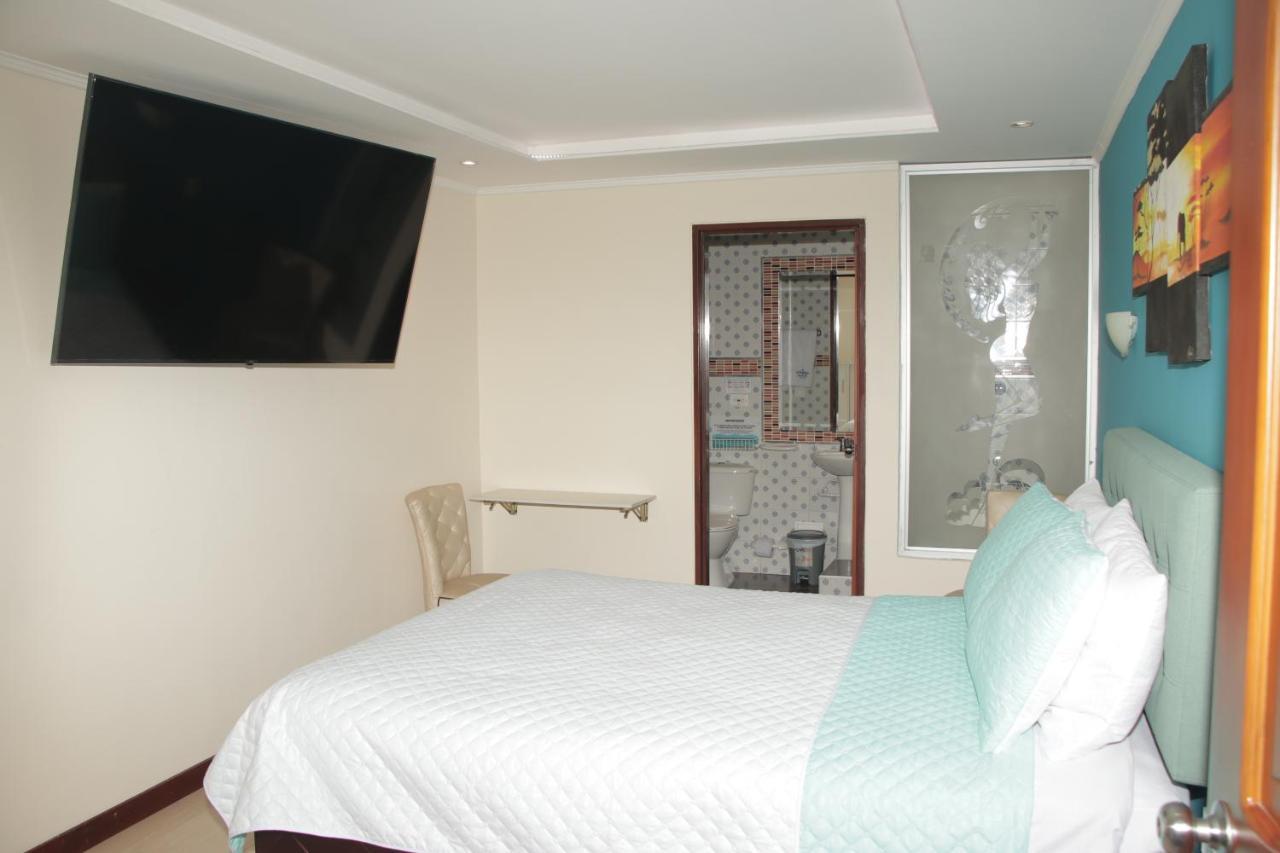 Hotel Dubai 马尼萨莱斯 外观 照片