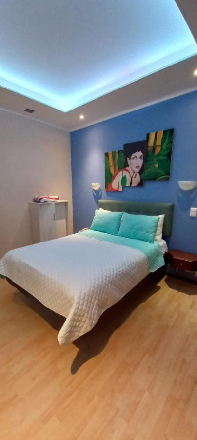 Hotel Dubai 马尼萨莱斯 外观 照片